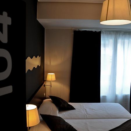 Hostal La Rotonda Ourense Exterior foto